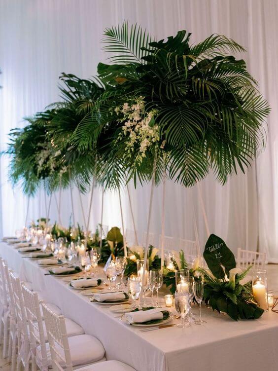 Decoracao de casamento com folhagens