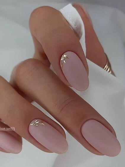 Modelos de unhas de noiva: unhas clássicas e elegantes